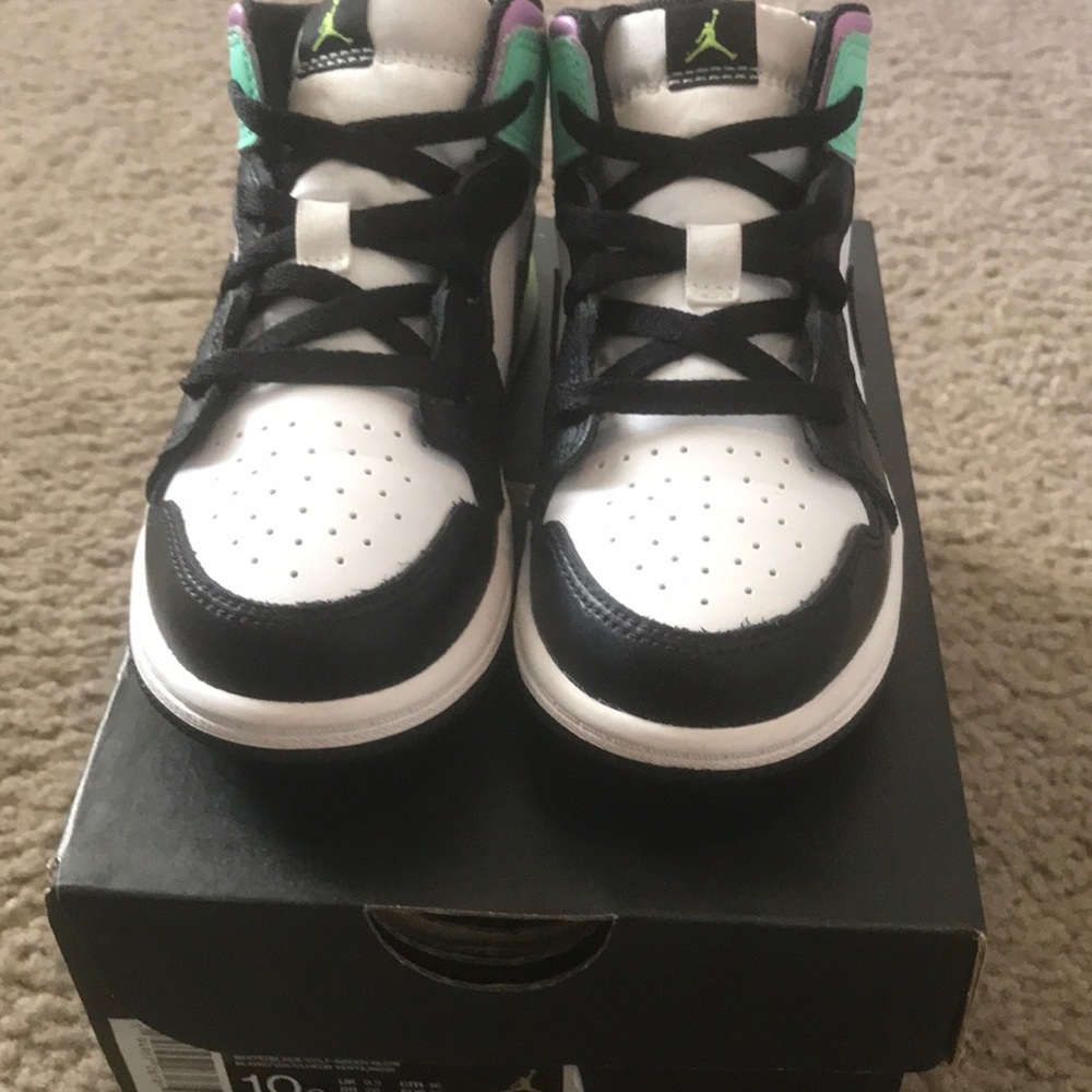 Jordan 1 Mid